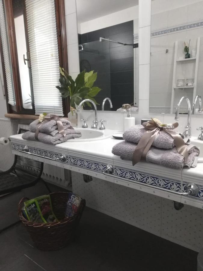 Bagnolo San Vito A Casa Mia Bed & Breakfast エクステリア 写真